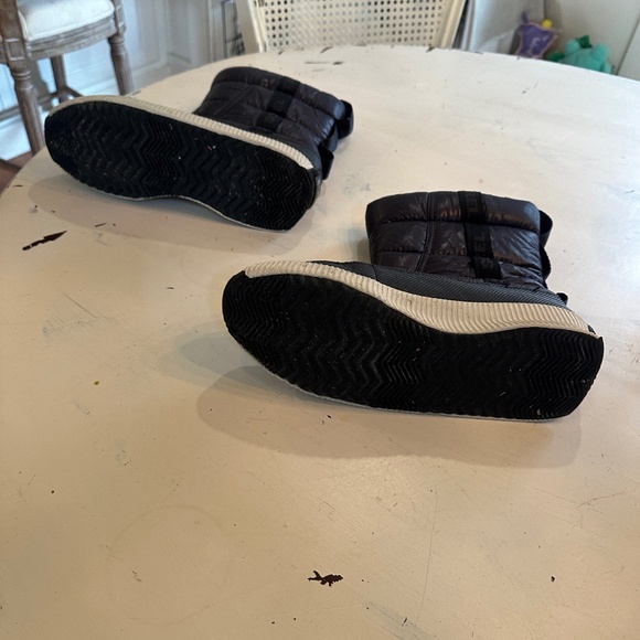 Sorel Out N About Puffy Weather Boots - Picture 10 of 10